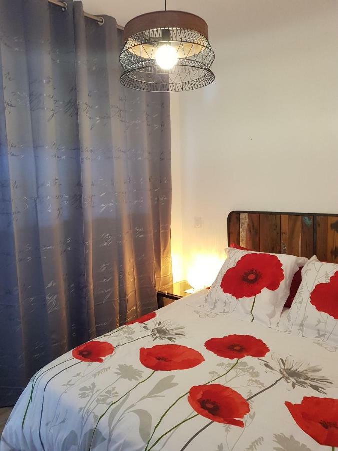 Gite Les Coquelicots Lédenon Zewnętrze zdjęcie